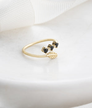 Black Stone Ring - Italian Design Leaf Silver Ring - Minimalist Handmade 925K Silver Ring - Dainty Ring for Women